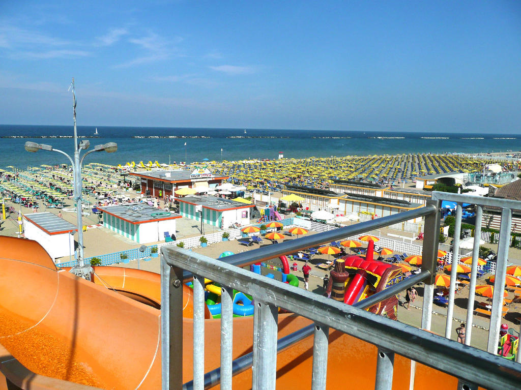 Hotel Leonardo Cesenatico Exterior foto