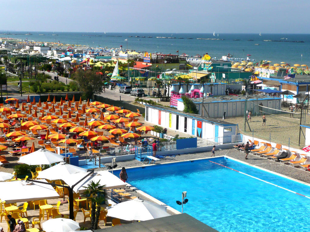 Hotel Leonardo Cesenatico Exterior foto