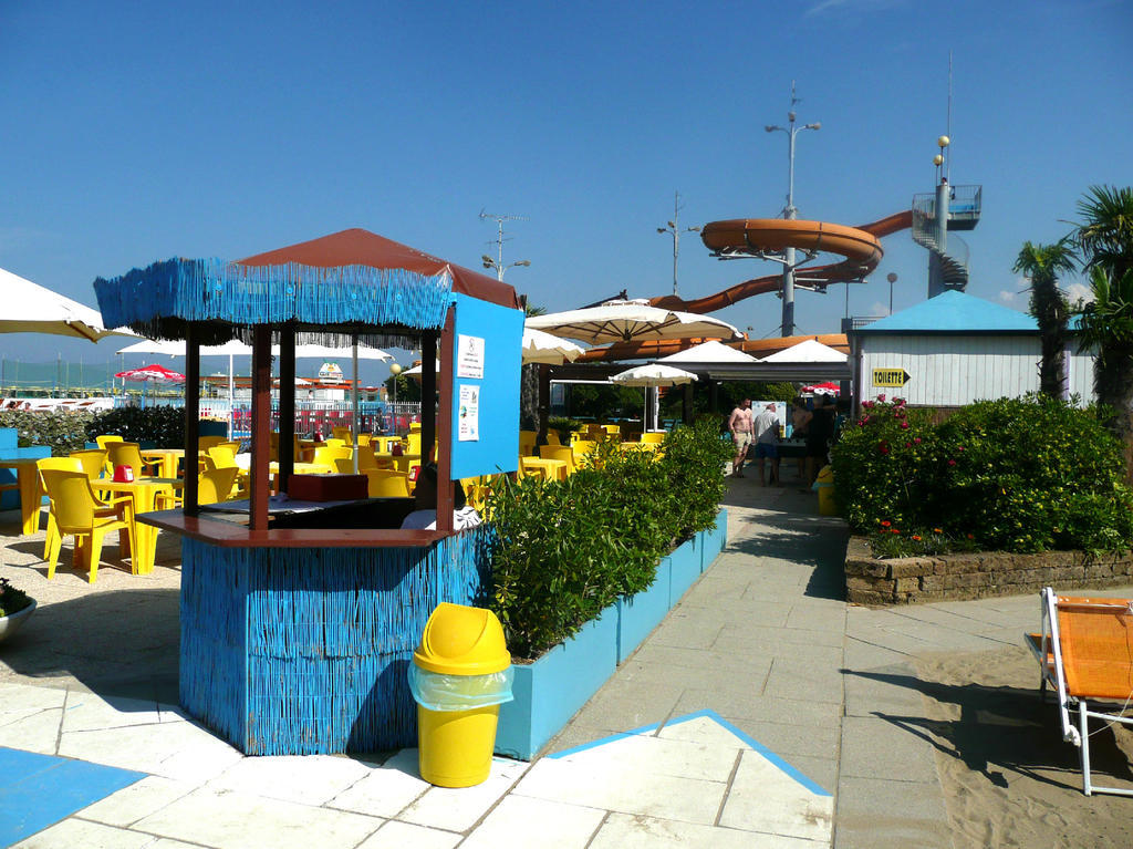 Hotel Leonardo Cesenatico Exterior foto